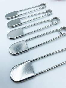 [1/2 Pcs]Stainless Steel Large Safety Pins, Stainless Steel Material, Rust-Resistant And Durable, Thickened Needle Body, Easy To Penetrate Thick Fabrics, Polished Smooth Without Snagging, Tight Clasp, Not Easy To Loosen, Suitable For Handmade DIY And Garment Making - Silver Aluminum Pin - View 7