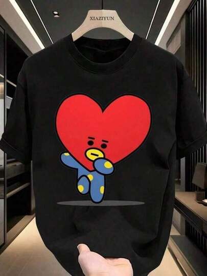 Black T-Shirt 2026 With Red Heart And Blue Character Design, Black T-Shirt With BT21 Anime Design, Men's T-Shirt Made Of 100% Cotton, Soft And Comfortable, Suitable For Sports And Leisure, Ideal For Everyday Wear, Can Be Paired With Men's Shorts And Jeans. Christmas, Gifts, Casual And Comfortable, Holiday Gifts, Ideal For Matching Parent-Child Outfits, Men's Clothing, Fun T-Shirts, Gifts For Men, Men's T-Shirts, Summer Tops, Graphic T-Shirts, Women's Party Outfits, Summer Vacation Outfits, Women's Tops, Going-Out Tops, Girls' Clothing, Boys' Clothing, Matching Family Outfits, Matching Mother-Daughter Outfits, Gifts For Girls Sizes 2-10 Years, S-XXXL, Children's Clothing For Boys, Children's Clothing For Girls, Men's Clothing, Women's Tops, Perfect Gift For Easter And Mother's Day, For Men And Women.