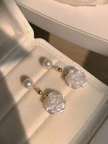 一对优雅甜美的山茶花吊坠耳环，仿珍珠耳钉，适合日常佩戴，时尚百搭 - 白色 - 查看 2