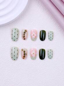 NAIO 24 pezzi Set di unghie finte e unghie per i piedi stile Y2K primavera/estate, design ovale corto, punta francese verde con motivo a pelle di serpente, decorazioni floreali in rilievo 3D e perline dorate, per donne e ragazze, perfetto per feste e uso quotidiano, include kit di strumenti, ottimo regalo per signore, forniture per unghie - Multicolore - Visualizzare 3