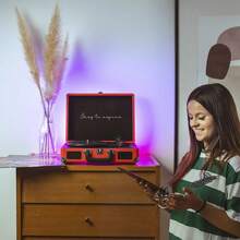 Vintage Bluetooth Turntable VC400, Vinyl Player And Digitizer, 2 Built-In Speakers, Suitcase Design ✅ Delivery 24/48h - Red - View 10