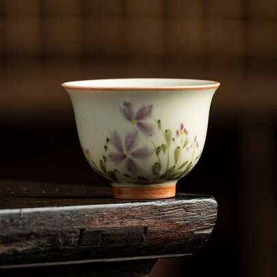 1/2/4/6pcs Ceramic Teacups, Floral Chrysanthemum Vintage Pattern, Suitable For Tea, Red Tea, Water, Coffee, Great For Entertaining Friends And Guests