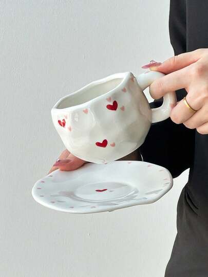 1pc Heart-Shaped Ceramic Coffee Mug, Asymmetrical Hand-Pinched Heart Design Mug, Creative High-Quality Coffee Cup, Office Water Cup, Tea Cup, Ideal For Milk And Coffee - Perfect Birthday And Holiday Gift, Suitable For Home Use, Great Gift For Him, Fun Cup