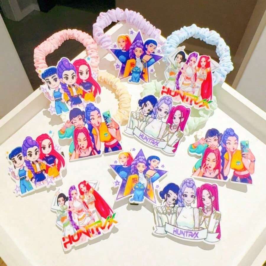 Set de scrunchies de terciopelo con diseños de dibujos animados estilo K-POP, diademas elásticas de acrílico con diseños de dibujos animados de colores, accesorios de moda para el cabello para uso diario