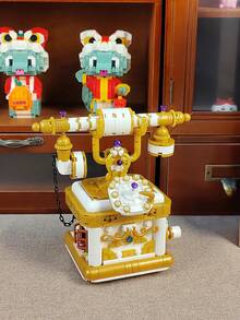 4 Unique Vintage-Style Building Modules Designed For Adults: Vintage Vertical Camera, Vintage Telephone, Vintage Projector, And Vintage Coffee Machine. Each Module Combines Design And Fun Assembly. The Vintage Vertical Camera Building Module Is Not Just A Toy, But Also A Work Of Art. - Multicolor - View 5