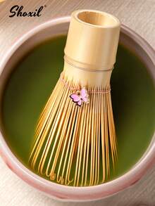 shoxil 1 pieza Batidor de matcha japonés hecho a mano, diseño de bambú con mariposa y flor de cerezo, adecuado para mezclar matcha, fácil de limpiar, regalo ideal para amantes del matcha - Batidor de té - Ver 3