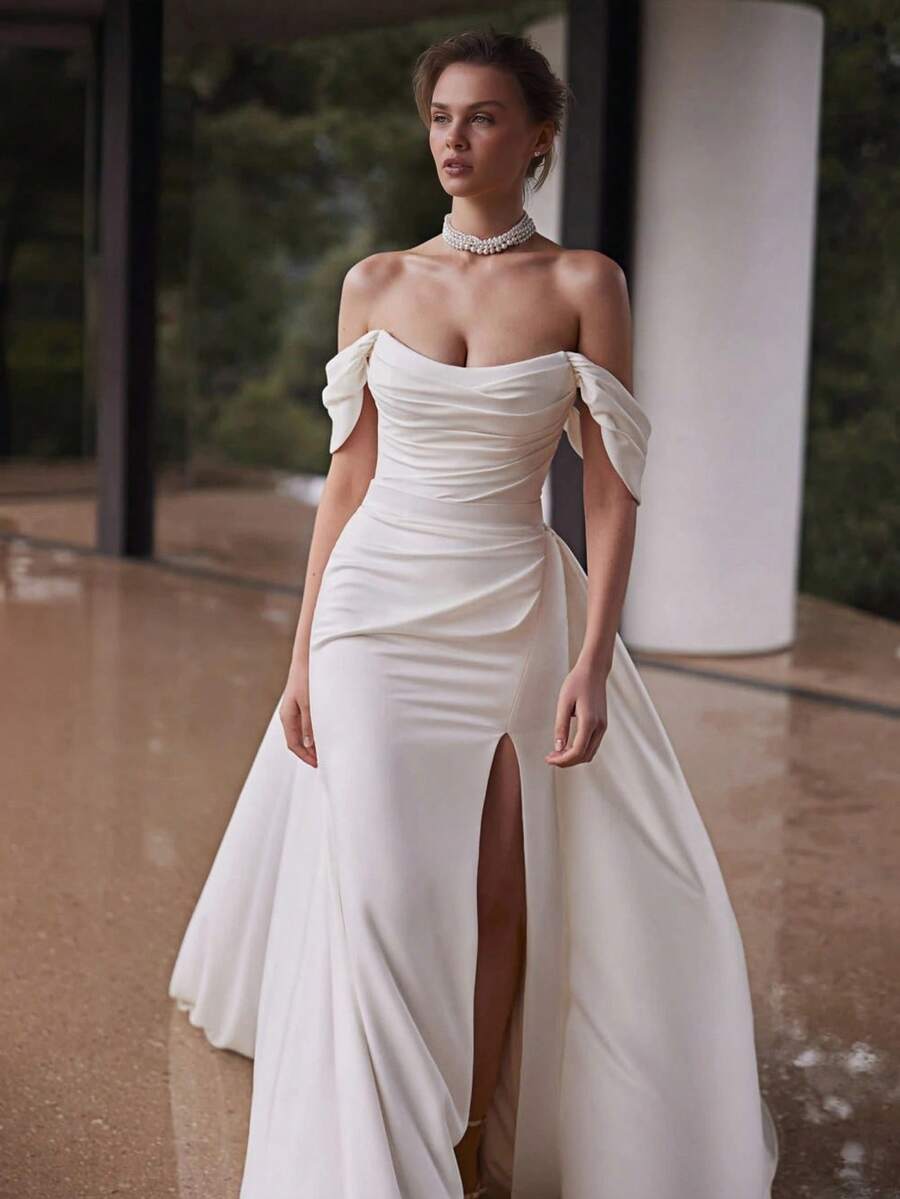 Sexy Off-Shoulder Ruched Satin Mermaid Wedding Dress With High Slit & Detachable Train, Wedding Dresses For Bride, Elegant And Comfortable, Includes Plus Sizes, Bridal Gown, Formal Dresses For Women, Suitable For Wedding, Party, Vacation, Bride, Formal Occasions, Dinner Dress, Prom Dress, After-Party Dress, Homecoming Dress, Cocktail Party, Birthday Party, Celebration, Gala, Festival, Ceremony - 白色 - 查看 1