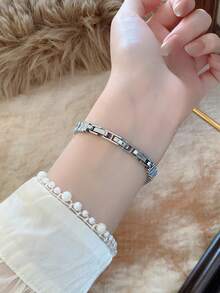 1PC Small Exquisite And Elegant Fashion Simple Number Women's Bracelet Watch Square Elegant Quartz Watches, Suitable For Daily Wear, Birthday Gift - Silver - View 6
