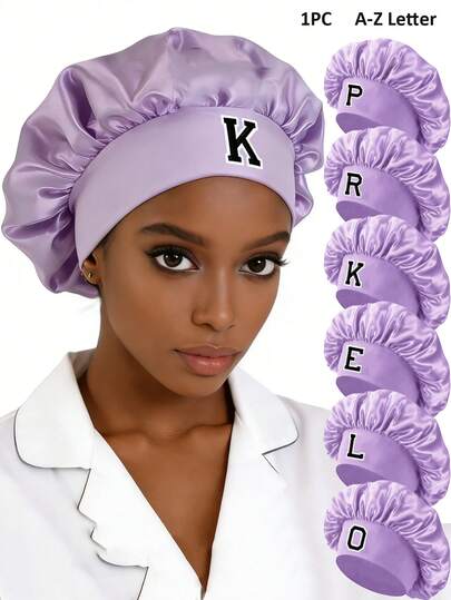 1 chiếc mũ trùm đầu bằng satin màu tím dành cho nữ, in chữ cái A-Z, sang trọng, bóng bẩy và thời trang, phù hợp cho việc chăm sóc tóc hàng ngày, gội đầu tại nhà, chải chuốt ban đêm, tạo kiểu tóc khi đi làm, hẹn hò và du lịch.