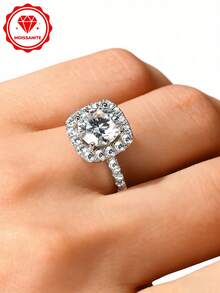 1 chiếc nhẫn đính hôn Moissanite 2 carat kiểu Halo, đá Moissanite tròn 8mm, điểm xuyết đá Cubic Zirconia, quà tặng trang sức nhẫn đính hôn, kỷ niệm và hứa hẹn cổ điển. - CU-RMO-148 - Xem 1