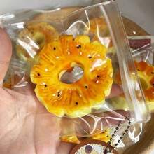 1个新款慢回弹真炭烤菠萝片挤压玩具 - 生日礼物、礼品、完美礼物、收藏品、爱好收藏、送礼佳品 - 彩色 - 查看 3