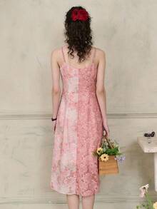 Vestido de tirantes finos de longitud media con estampado floral rosado elegante, adecuado para actividades de verano y salidas casuales - Rosa - Ver 2