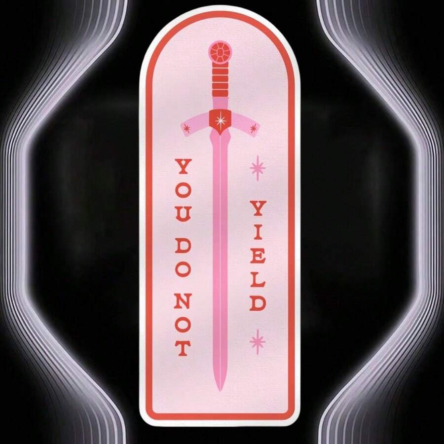 1张7英寸可移除防水户外PVC耐用乙烯基贴纸,图案为“你永不屈服”,粉色宝剑,充满奇幻励志语录,展现女性力量和战士美学,深受Z世代喜爱。适用于笔记本电脑、水瓶、滑板、头盔、日记本、汽车保险杠、笔记本、宿舍装饰、旅行箱、汽车、摩托车、门窗玻璃等。是送给13-30岁青少年、女孩、男孩以及支持女性力量的粉丝的理想礼物。创意装饰贴纸,防水乙烯基材质,适用于任何光滑表面。 - 7*2.7英寸 - 查看 1