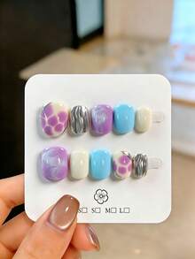 Bộ 10 móng tay giả acrylic hình oval màu tím thủ công, thiết kế gradient đính đá cho móng ngắn, phù hợp cho các bữa tiệc, dạ hội và sử dụng hàng ngày, bao gồm bộ dụng cụ, món quà tuyệt vời dành cho phụ nữ và các cô gái. - Màu Lilac Tím - Xem 12