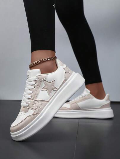 Giày thể thao nữ casual mới, đế dày lấp lánh bạc hình ngôi sao, giày da mềm thoáng khí, giày thể thao casual đa năng cho học sinh, giày chạy bộ đế mềm nhẹ cho đi làm hàng ngày, đi học, dạo phố, đi chơi, giày thời trang cho nữ, giày thể thao casual phong cách đường phố dự tiệc unisex.