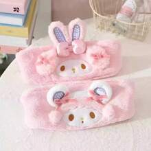 SANRIO 毛绒发带和腕带，柔软舒适，适合面部清洁、护肤和日常美容。可爱的猫咪主题发饰，采用动漫人物设计，是万圣节和圣诞节的完美礼物。 - 多色 - 查看 3
