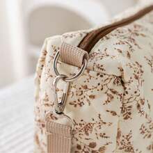 Bolsa portátil para almacenamiento de pañales de bebé con cremallera, bolsa colgante para cochecito de pañales reutilizable con 2 correas para el hombro - blanquecino - Ver 4