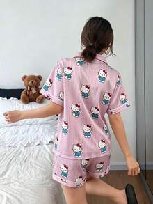 Sanrio Hello Kitty 2026 Kate Kitty 絲綢睡衣套裝，短袖前開鈕扣領口蝴蝶結卡通可愛款，前鈕扣口袋對比滾邊 - 粉色 - 查看 2