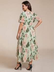 EVERPRETTY Vestido de dama de honor de gasa con cuello en V y volantes con estampado floral, talla grande. Vestido de invitada de boda formal de noche con volantes florales y bajo asimétrico. - verde menta - Ver 4