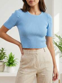 Top corto de punto para mujer, manga corta abullonada, tejido acanalado, cuello redondo, ajuste elástico, diseño juvenil y femenino, ideal para combinar con jeans, shorts y faldas, prenda ligera ideal para primavera y verano, estilo casual y elegante, ideal para el colegio o looks de oficina, outfits urbanos y looks cómodos - Azul - Ver 1