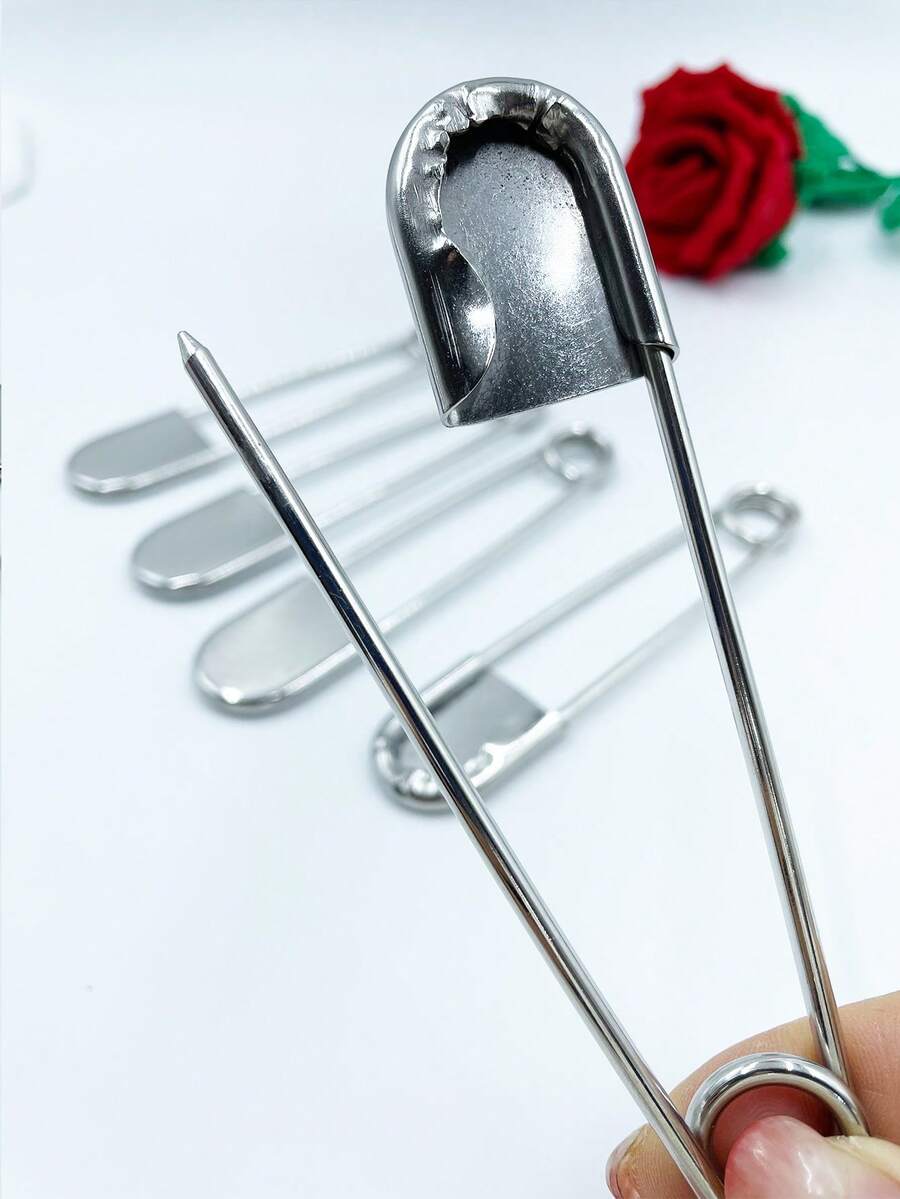 [1/2 Pcs]Stainless Steel Large Safety Pins, Stainless Steel Material, Rust-Resistant And Durable, Thickened Needle Body, Easy To Penetrate Thick Fabrics, Polished Smooth Without Snagging, Tight Clasp, Not Easy To Loosen, Suitable For Handmade DIY And Garment Making - Silver Aluminum Pin - View 1