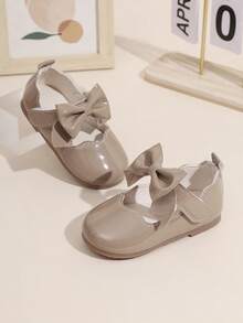 女童亮面蝴蝶玛丽珍软底时尚百搭童鞋，春秋季 - 卡其色 - 查看 7