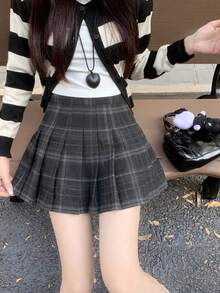 Chân váy ngắn xếp ly chữ A kẻ caro thời trang, thiết kế chống hở hang dành cho nữ. - màu đen - Xem 8
