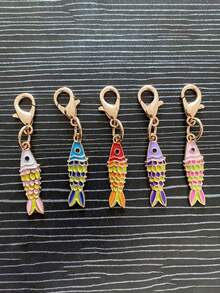 5pcs Set Of Small Fish Keychains In Assorted Colors, Versatile Hanging Accessories, Perfect Gift For Holiday Parties Gifts For Mother, Father, Graduation, And Teacher - Multicolor - View 5