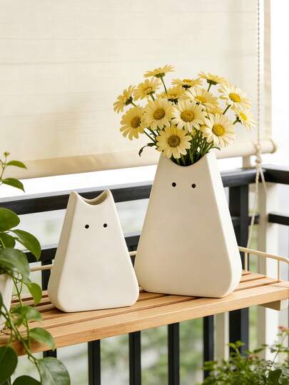 1pc Cat-Shaped Spotted Vase, Cream-Colored Nordic Minimalist Style Vase, Suitable For Home, Living Room, And Table Decoration.