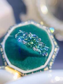 Vintage Moissanite Ring 925 Sterling Silver 4 Carat Round Green 3-Stone Design, Romantic Engagement Jewelry, Anniversary Ring & Sweet Gift For He - 4克拉 (1ct+2ct+1ct) - 查看 3