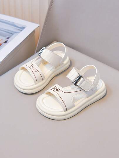 1双新款米色儿童时尚运动凉鞋（尺码偏大半码），男女童夏季凉鞋，校园风沙滩鞋，防滑鞋底，透气轻便，魔术贴设计，舒适百搭，适合夏季户外穿着