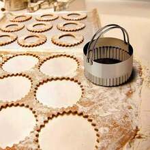 5pcs Stainless Steel Wavy Round Cookie Cutter Set, With Comfortable Handles, Professional Dough Cutting Tools For Home Baking - Multicolor - View 4