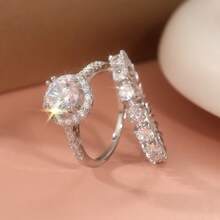 Set de 2 anillos con corte brillante redondo de circonita cúbica sintética blanca, estilo de arte decorativo vintage, anillos de promesa hechos a mano, anillos de compromiso para mujer, regalo de Navidad - Plateado - Ver 5
