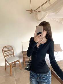 Kaos Dalaman Lengan Panjang Bergaris Baru untuk Wanita, Atasan Desain Pas Badan, Warna Hitam, Cocok untuk Musim Semi - Hitam - View 7
