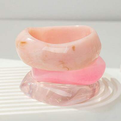 1件粉色不对称几何树脂手链，时尚优雅