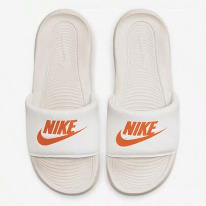  Nike VICTORI ONE SLIDE 男女通用沙滩凉鞋、运动休闲拖鞋