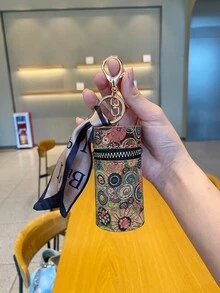 复古木纹圆形口红盒装饰，丝巾图案 - 时尚便携钥匙扣小包（图案随机），手拿包，钱包，女士小钱包，迷你钱包，零钱包，女士钱包，钱包，钥匙扣零钱包，旅行必备，夏季节日，毕业典礼，教师节礼物，生日礼物，母亲节礼物 - 彩色 - 查看 15