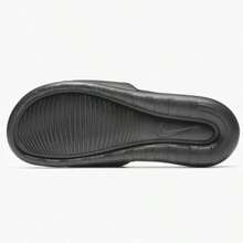 Nike 耐克男女款VICTORI ONE SLIDE沙滩凉鞋运动休闲拖鞋 - 黑色 - 查看 4