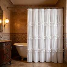 72英寸 x 72英寸优雅白色荷叶边流苏浴帘 - 100%涤纶，可机洗，艺术拼接设计，带金属孔眼，方便安装。适用于浴室浴帘套装、圣诞节/万圣节装饰、家居浴室装饰、秋季装饰、浴室配件、返校季等场合。 - 白色 - 查看 15