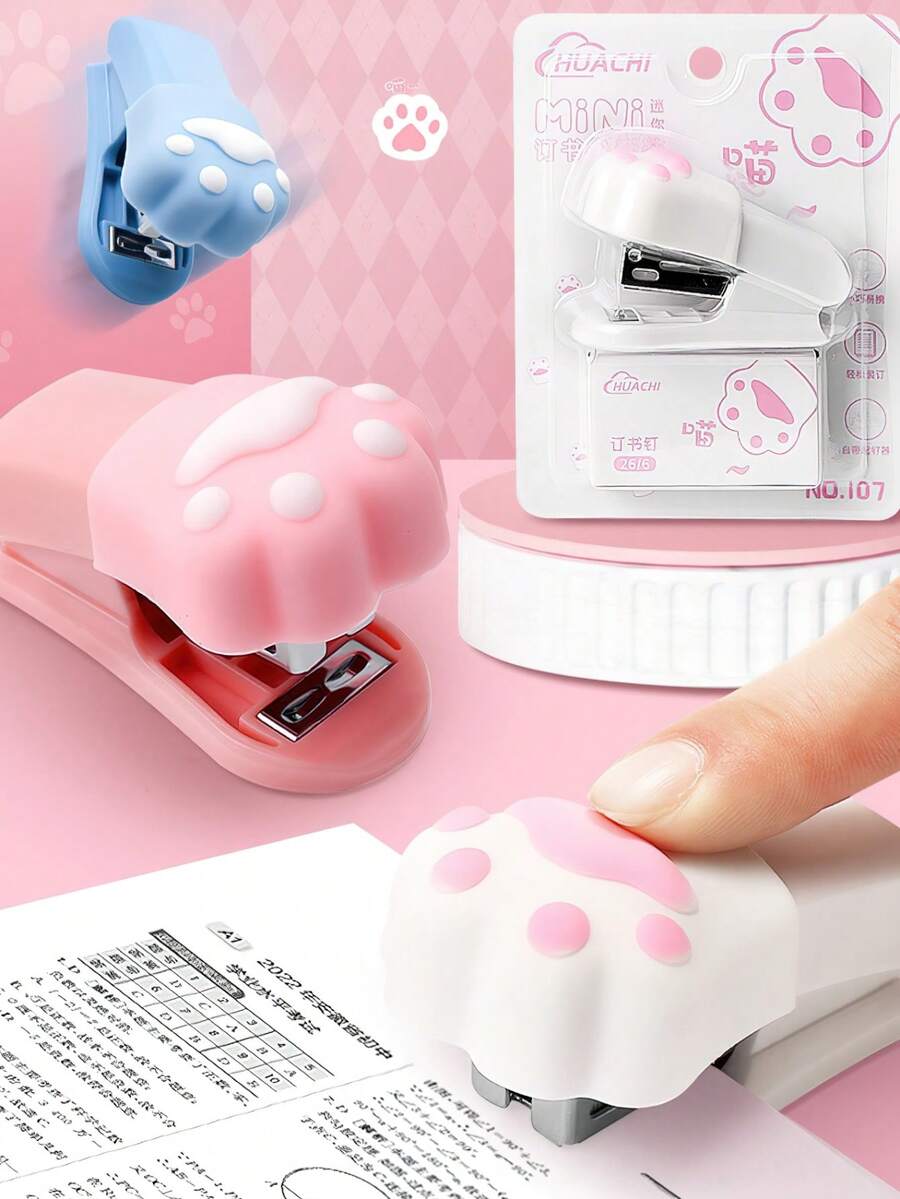 1个可爱猫爪迷你订书机，爪印设计，带猫耳朵，可装50枚订书钉，尾部内置起钉器，是家庭办公室、学校或送给爱猫人士的理想礼物。 - 訂書機 - 查看 1