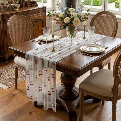 1件漂白白樱桃图案桌旗，可爱双色金粉印花，适用于家居厨房餐厅派对，75x180厘米