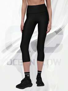 High-Waist Airlift Capri - Black - View 1