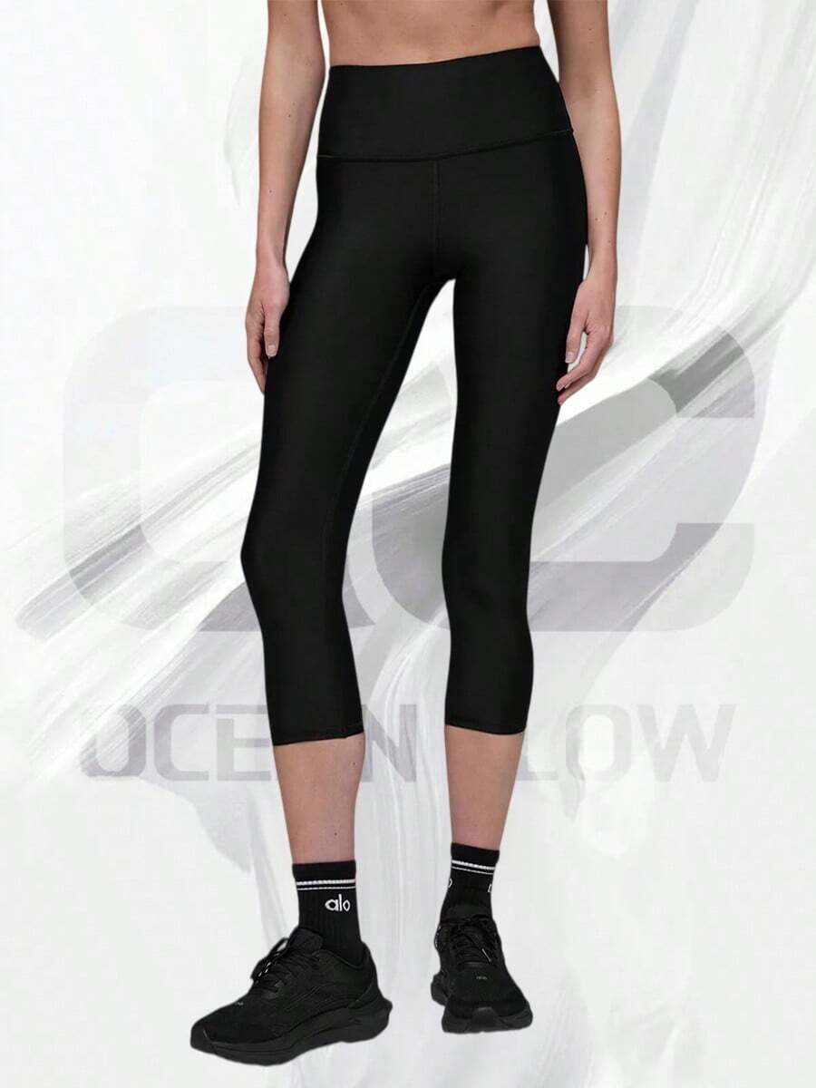 High-Waist Airlift Capri - Black - View 1