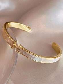 1pc Stainless Steel Fashionable & Elegant Letter Shell Cuff Bracelet, Luxury Commuter Bangle, Stylish New Jewelry For Women - 黃金 - 查看 7