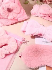 Juego de regalo de 15 piezas con tema rosa: antifaz para los ojos, espejo y scrunchie - Este exclusivo juego de regalo presenta un encantador tema rosa, que incluye 3 diademas, 3 antifaces para los ojos, 3 scrunchies, 3 espejos y 3 bolsas de organza. - Talla única - Ver 7