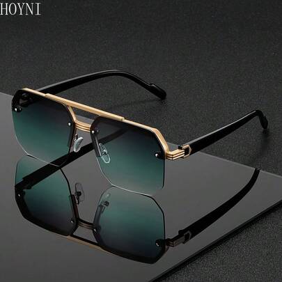 一副优雅男士大框金属双梁时尚眼镜，圆形双铆钉设计，精致显瘦，时尚有型，适合旅行、度假、日常佩戴、海滩和户外活动。夏季海滩度假和户外旅行必备。