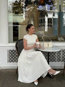 HoloChill 女士休闲圆领无袖中长连衣裙，2026 新款撞色波点褶皱收腰修身针织连衣裙，弹性面料，适合夏季、休闲、度假、优雅派对、海滩、婚礼、生日、假期等场合。 - 白色 - 查看 7