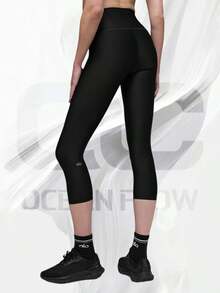 High-Waist Airlift Capri - Black - View 2