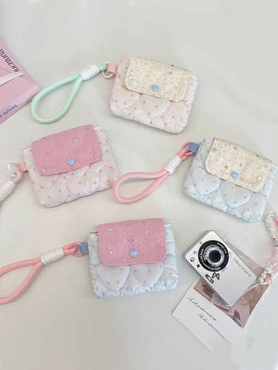 1pc Cute Star CCD Camera Protective Case Portable Travel Camera Storage Handbag Foam Quilted Camera Storage Bag Love-Shaped Handheld Bag Ins Style CCD Storage Bag Lovely Makeup Bag Travel Supplies Storage Bag Small Clutch Bag With Key Chain Lovely Digital Bag Flip-Up Design Bluetooth Earphone Storage Bag Multi-Purpose Items Organizer Bag