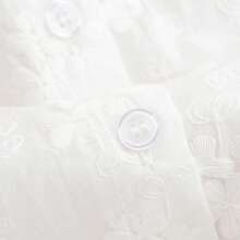 春夏新款蕾丝边饰翻领白色女式衬衫，灯笼袖，长袖高领，尽显成熟优雅气质。 - 白色 - 查看 9